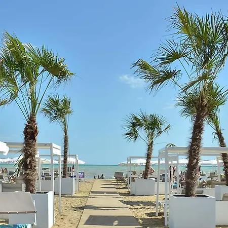 Adorable With Terrace Overlooking The Sea * Bibione