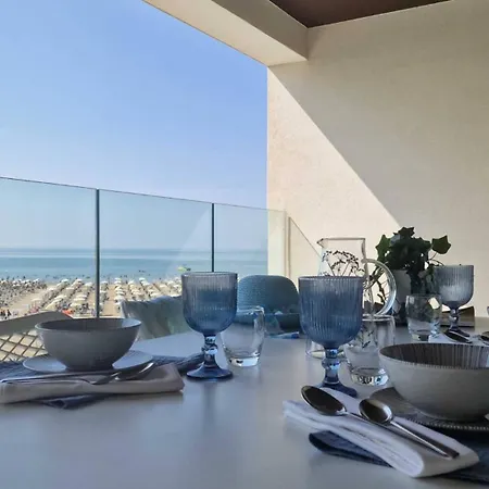 Adorable With Terrace Overlooking The Sea *