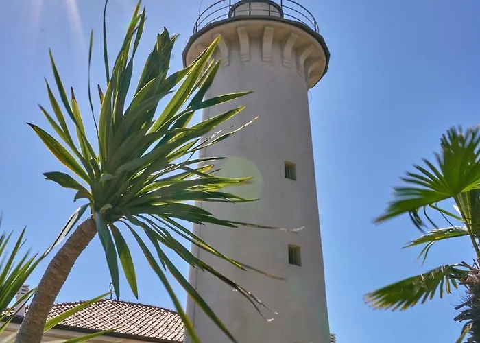 Adorable With Terrace Overlooking The Sea * 비비오네